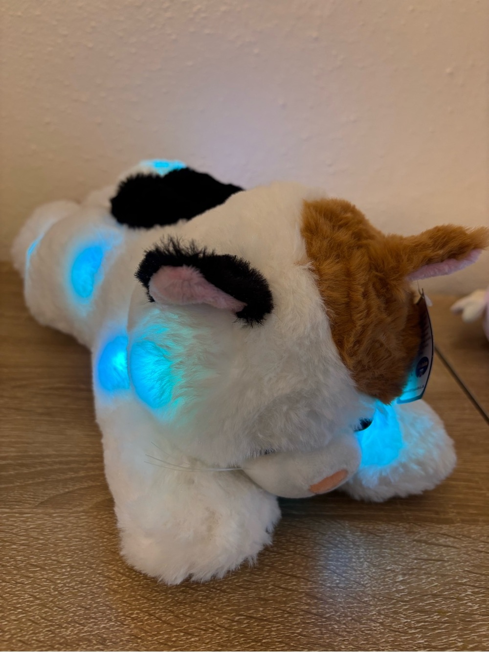 NWT Glow Guards Color Changing Stuffed Cat - Picture 6 of 9